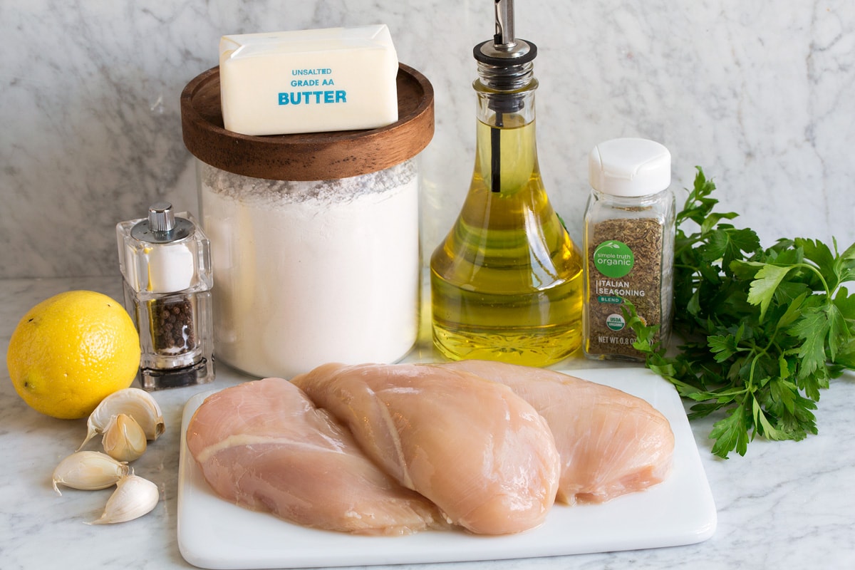 Garlic Butter Chicken Bites Image of ingredients used to make garlic butter chicken bites.