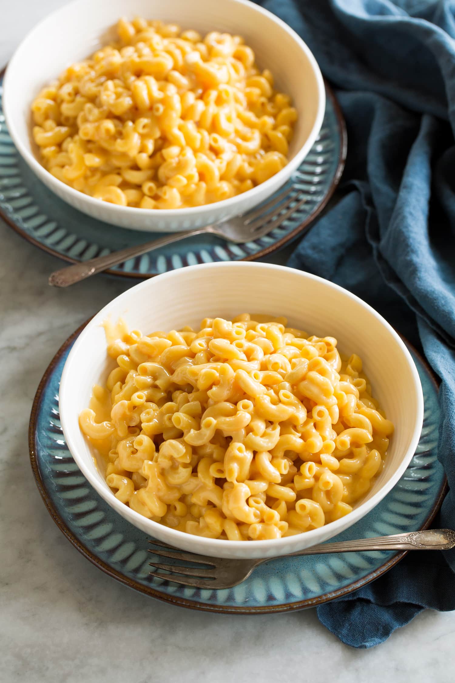 Crockpot Mac and Cheese Two servings of crockpot mac and cheese.