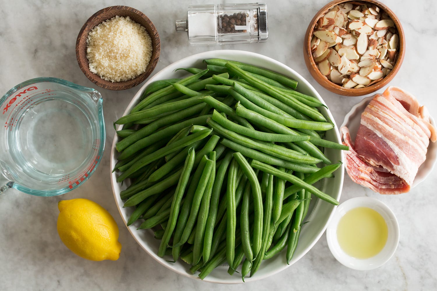 Green Bean Almondine Ingredients needed to make green bean almondine.