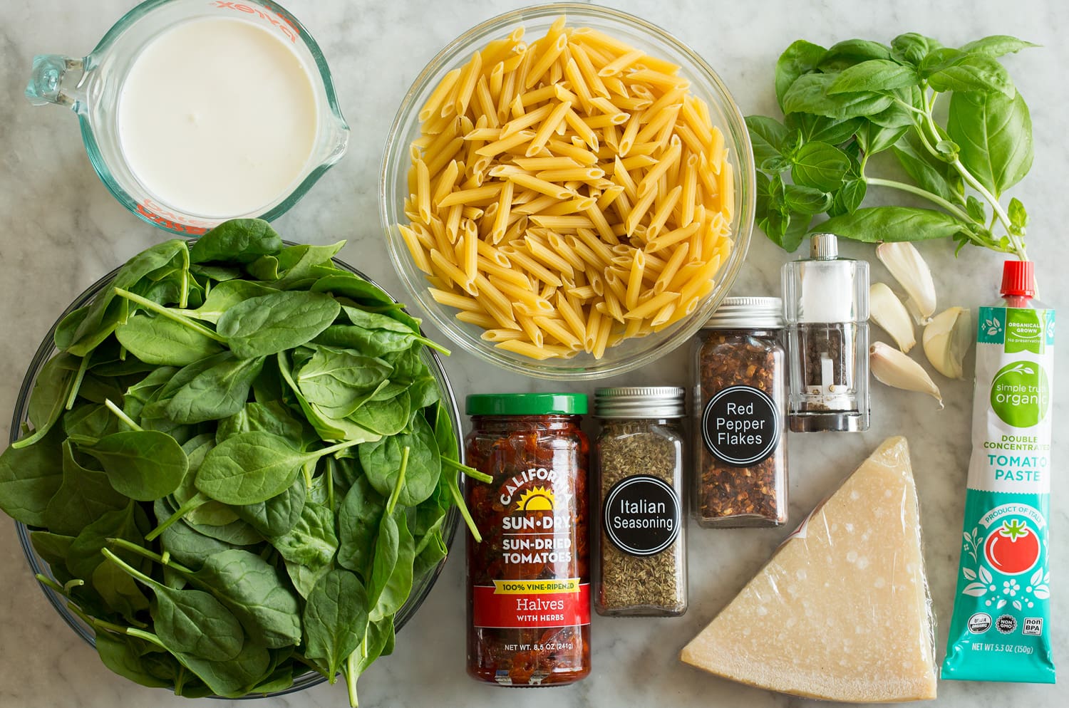 Sun Dried Tomato Pasta Ingredients needed to make sun dried tomato pasta.
